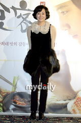 幻灯图集：韩片《食客2》首映 金正恩透视装登场