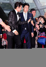 组图：章子怡张东健盛装走红毯 张柏芝粉裙美艳