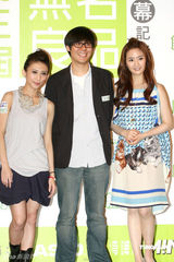 两才女林依晨戴佩妮同台 展示私藏摄影作品(图)