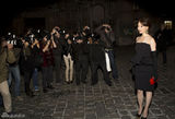 组图：陈数低胸黑裙性感亮相巴黎时装周