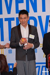 刘德华自曝电脑不存隐私 拒应拜佛求子传闻(图)