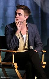 幻灯图集：《暮光》三星齐聚洛杉矶 为《月食》造势