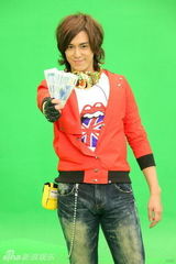 高清图：《星光下的童话》拍海报 陈楚河避谈Ella