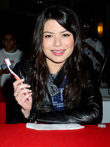 幻灯：洛佩兹出席《就是这样》首映 休杰克曼搞慈善