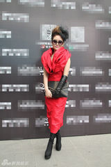 组图：徐海星宫廷复古造型亮相中国国际时装周