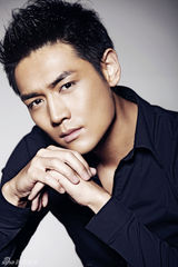 组图：霍政谚写真棱角分明展男色诱魅惑