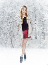 组图：陈怡回归首登国内杂志 展现清纯可爱