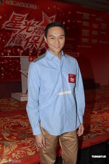 组图：梁安琪不问何超云恋情 否认赌王赠送近亿股份