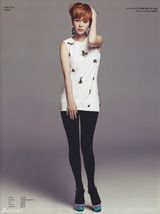 高清图：韩智敏拍大片 金发烟熏妆时尚摩登