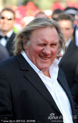 幻灯图集：《公平游戏》首映 娜奥米-瓦茨白色长裙