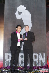 杜德伟曾与MJ合作 将签名衣服珍重收藏