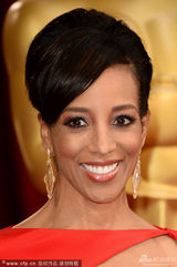 组图：女星肖恩-罗宾逊人鱼裙展性感玲珑身材