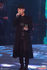 组图：容祖儿九夺劲歌金曲歌后 林峰获最受欢迎