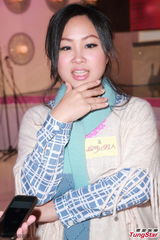 组图：杨诗敏情人节有约 许亦妮信一见钟情