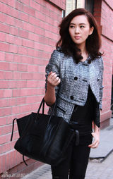 组图：童瑶街拍LOOK 干练职业装化身职场丽人
