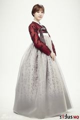 组图：韩团MBLAQ等携众星穿韩服送新年祝福