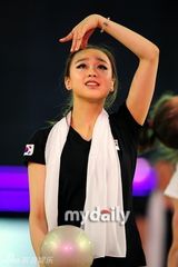 组图：韩国艺术体操精灵孙妍在公开彩排现场