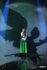 组图：Hebe庆功演唱会 Selina婚后首次现身力挺姐妹