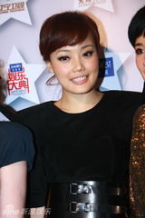 幻灯图：2009《娱乐大典》红毯星光闪烁