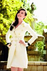 高清图：小宋佳服饰写真 着白色软呢大衣秀美腿