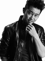 组图：沙溢黑白写真 低调华丽显贵气