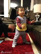 组图：潘长江带孙子变老小孩儿 祖孙温馨有爱