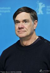 组图：《应许之地》发布会 马特-达蒙人气高