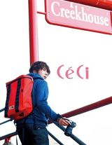 组图：韩星郑日宇加拿大拍写真 尽展阳光大男孩本色