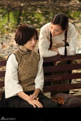 组图：《秋之白华》常州取景 窦骁董洁渐入佳境