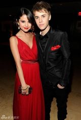 组图：赛琳娜自由出入比伯家疑再度复合