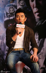 组图：《战雷》徐纪周保证演员爆破场景安全