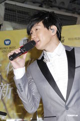 组图：林俊杰盼红馆开唱 薛凯琪撑房祖名不花心