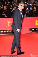 组图：评委会成员克里斯托弗-瓦尔兹携妻亮相