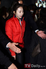 组图：Wonder Girls昭熙办粉丝签名会 造型惹人爱