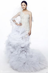 组图：张瑶写真婚纱造型 情人节期待与有缘人共渡