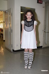 组图：《劲歌金曲》录影 黄耀明张继聪王菀之献唱