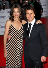 幻灯图：众明星出席国家电影奖 阿汤嫂高大与克鲁斯成反差