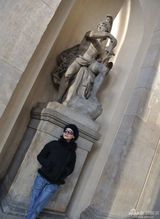 组图：惠英红柏林街拍 将与陈键锋合作拍戏