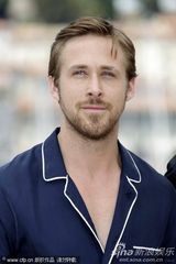 高清图：《亡命驾驶》发布会 高斯林潮范“睡衣”