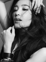 高清图：王丽坤最新时尚写真大气演绎黑白经典