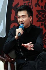 组图：《兰陵王》将播 众主创冒酷暑宣传