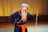 组图：《丑角爸爸》李保田京剧联唱过戏瘾