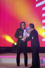 组图：王伟忠分享制作人经验 小眼睛“摆平”剧组