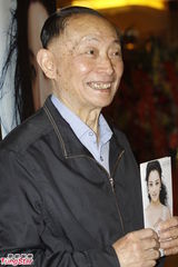 组图：“新一代金嗓子”周旋保利开唱 伍咏薇道贺