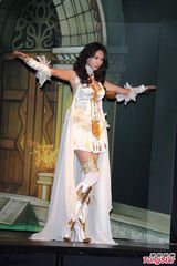 组图：林志玲cos光之女神 挥舞权杖性感曼妙