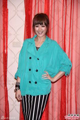 组图：简嫚书曝新剧性感突破 安心亚承诺女仆装