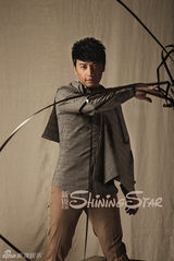 组图：陈志朋拍杂志大片书写艺术人生