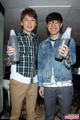 组图：洪敬尧演唱会彩排 卢广仲送木耳汁力挺