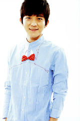 高清图：大左写真火爆登场 冷峻小生引领街头绅士风