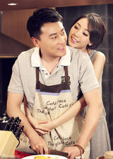 组图：刘小锋情人节写真诠释已婚男人温馨浪漫